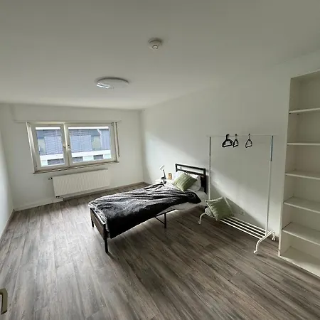 3 Fuer 4 Personen Apartman Stuttgart